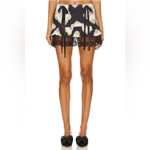 NWT Zemeta Renaissance Rose Tutu Skirt - Size S